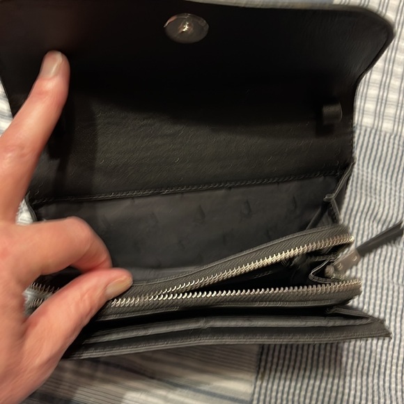 😍3 for $20 Vera wang wallet - Picture 7 of 11